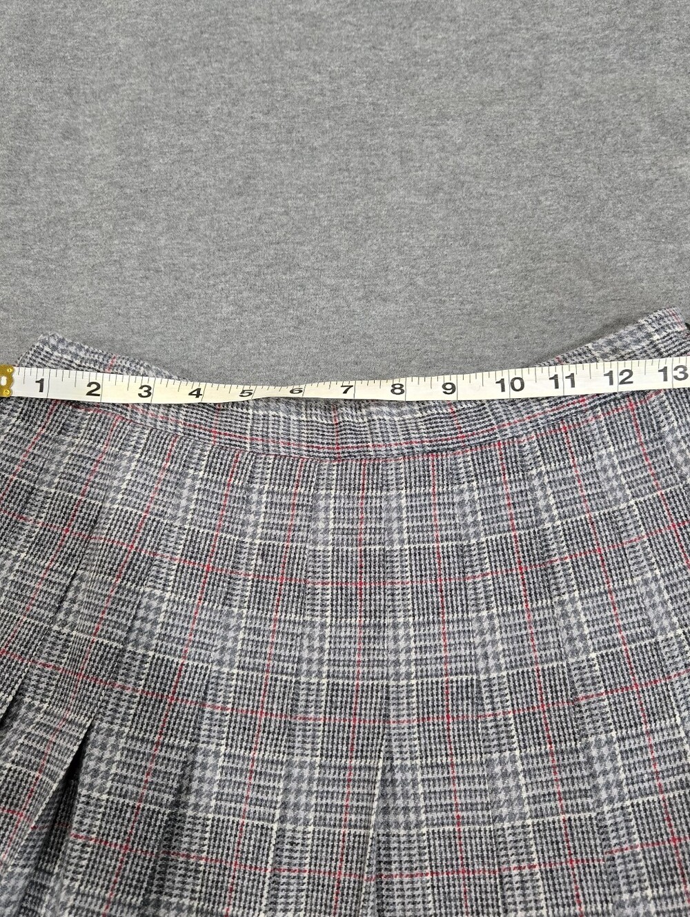 Vintage Pendleton 100% Virgin Wool Pleated Skirt Women's Size 12 Gray Red Plaid - Picture 4 of 8